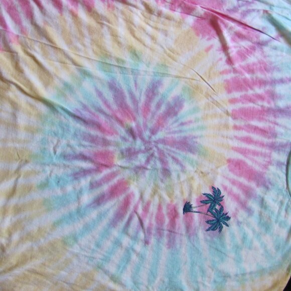 BENNY & BELLE BEACH TIE DYED TSHIRT NWT - Picture 3 of 10